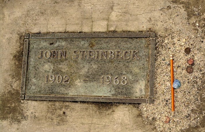 gravestone-small_tonemapped