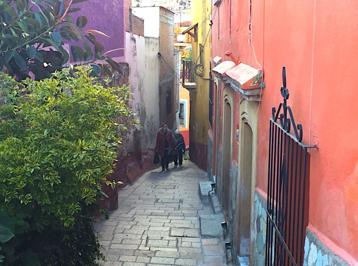 Callejon with ladies