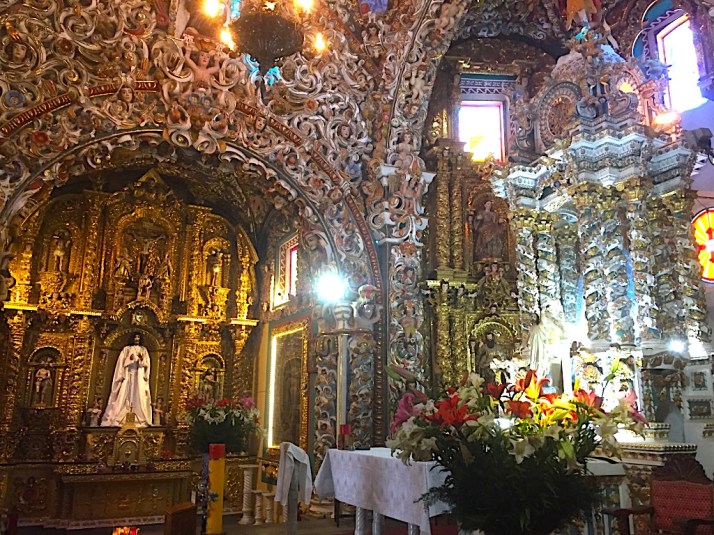 Tonatzintla altar